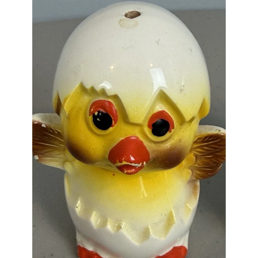 Vtg Blue Bird Japan Salt and Pepper Shakers and Baby Chick in Egg Shakers